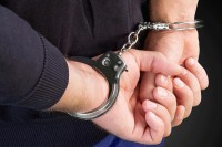 Uhapšeni zbog pljačke prodavnice uz prijetnju šrafcigerom