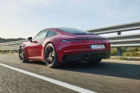 Порше улаже 75 милиона долара како би спасио легендарни 911