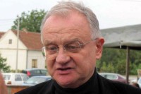 Kalinić: Sankcije će nas učvrstiti da istrajemo u borbi za slobodu i pravdu