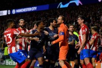 Vrsaljko gađao i pljuvao igrače Sitija, tuča u tunelu stadiona "Vanda Metropolitano"