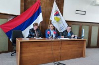 Mirnim protestima protiv kolonijalne politike prema Republici Srpskoj