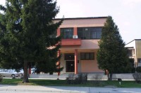 Optužnica za porodično nasilje u Novom Travniku: Ukućanima prijetio da će ih sjeći na komade
