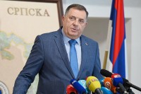 Dodik: Ukidanje Zakona o nepokretnoj imovini bila bi smrtna kazna za Srpsku