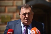 Dodik: Protiv sam operacija EUFOR-a u kojima vojnici dolaze pred vrtiće i škole