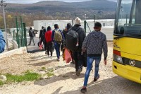 Izmješteno 170 migranata iz "Mirala"