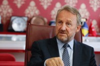 Izetbegović: Da je Ukrajina šapatom pala gledali bi napade na BiH, Zelenski bije bitku i za nas