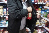Lice iz Laktaša osumnjičeno za krađu u marketu