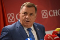Dodik najavio jednokratnu pomoć od 100 KM za borce, mlade i penzionere