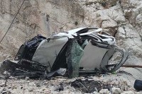 Beograđanin poginuo kod Kalinovika nakon što je automobilom sletio niz stijenu