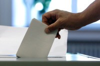 Počinju unutarstranački ratovi za liste kandidata: Partije igraju na sigurno