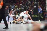 Efes u finalu, Micić srušio Olimpijakos u posljednoj sekundi