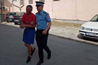 Preminuo Dervenćanin koji je zaklao komšinicu, a drugu pokušao da ubije