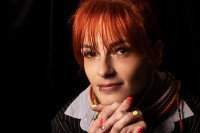 Pjesnikinja Maja Mihajlović o prvencu “Bogovi, brodovi i mali požari u rukama”: Pisanje je za mene utjeha