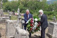 Kalabuhov i Vujović položili vijenac na Ruskom groblju u Bileći
