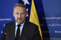 Izetbegović traži intervenciju Šmita po pitanju novca za izbore