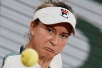 Šampionka eliminisana u prvom kolu Rolan Garosa