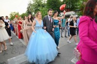 Традиционални дефиле пратио је велики број грађана