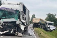 Sudar dva kamiona i automobila u Modriči, ima povrijeđenih