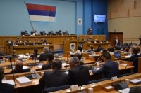 Posebna sjednica NSRS o vraćanju prava na topli obrok i regres do kraja sedmice
