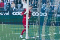 Golman izazvao neviđen skandal: Optužen da je smanjio svoj gol za 20 centimetara