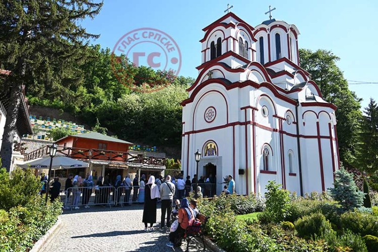 Manastir Tumane