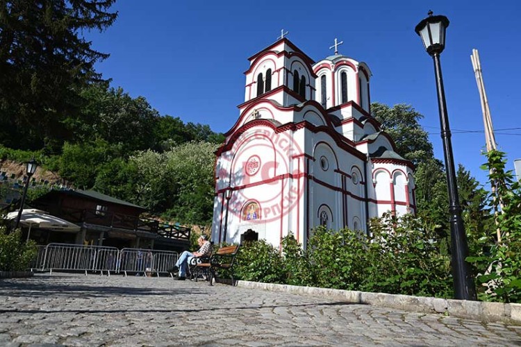Manastir Tumane