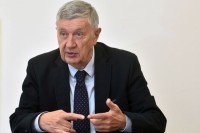 Radmanović: Pojedine institucije ruše Ustav