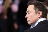 Илон Маск запријетио Твитеру повлачењем понуде за преузимање