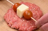 Punjeno meso na štapiću: Ručak koji će vas oduševiti