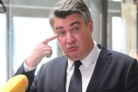 Milanović: Zašto Šmit ne omogući Hrvatima da biraju svoje predstavnike na izborima