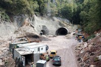 Ukradeno 5,5 tona armature sa gradilišta tunela Hranjen