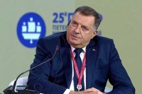 Dodik: Dogovoreno da ljekari dolaze na specijalizaciju u Sankt Peterburg