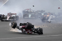 F1: Prekinuta trka u Silverstoun,težak udes odmah po startu