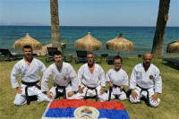 Iz  Kušadasija devet plaketa, diploma za uspješne karatiste