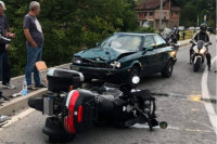Motociklista teško povrijeđen u sudaru sa audijem