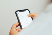 Slao prijeteće poruke putem mobilnig telefona