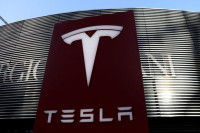 Kompanija Tesla rasprodala većinu svojih bitkoina