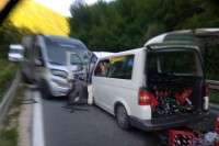 Detalji nesreće u Krupi na Vrbasu: Poginula jedna osoba,troje povrijeđeno  u sudaru kombi vozila