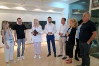 Cvijanovićeva posjetila Art kutak i izložbu Nikole Zaklana