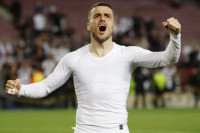 Kostić nije otputovao u Helsinki, potpisuje za Juventus