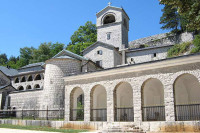 Cetinje se slavi zbog ćiriličke kulture