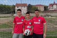 Rivali misle da smo braća: Otac i sin, Goran i Sergej Prodanović,  u dresu nevesinjskog Veleža