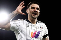 Mitrović strijelac u porazu Fulama od Totenhema