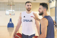 Srbija kompletna, Nikola Milutinov stigao u Prag