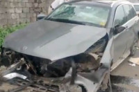 Poginuo poznati milijarder: Proizvođač najjeftinijeg automobila se slupao u luksuznom "mercedesu"