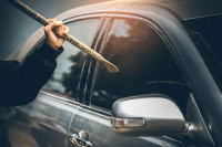 Krao dijelove automobila i ugrađivao u svoj