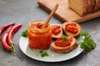 Domaći ajvar na leskovački način – zimnica bez konzervansa