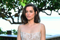 Ana de Armas: Proganjao me duh Merilin Monro