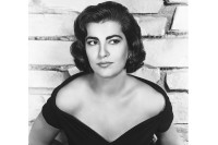 Preminula Irena Papas