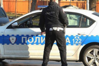 Uhapšeni jer su metalnim polugama oštetili "Audi"
